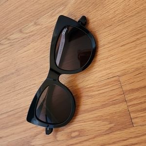 Quay Steal a Kiss sunglasses
